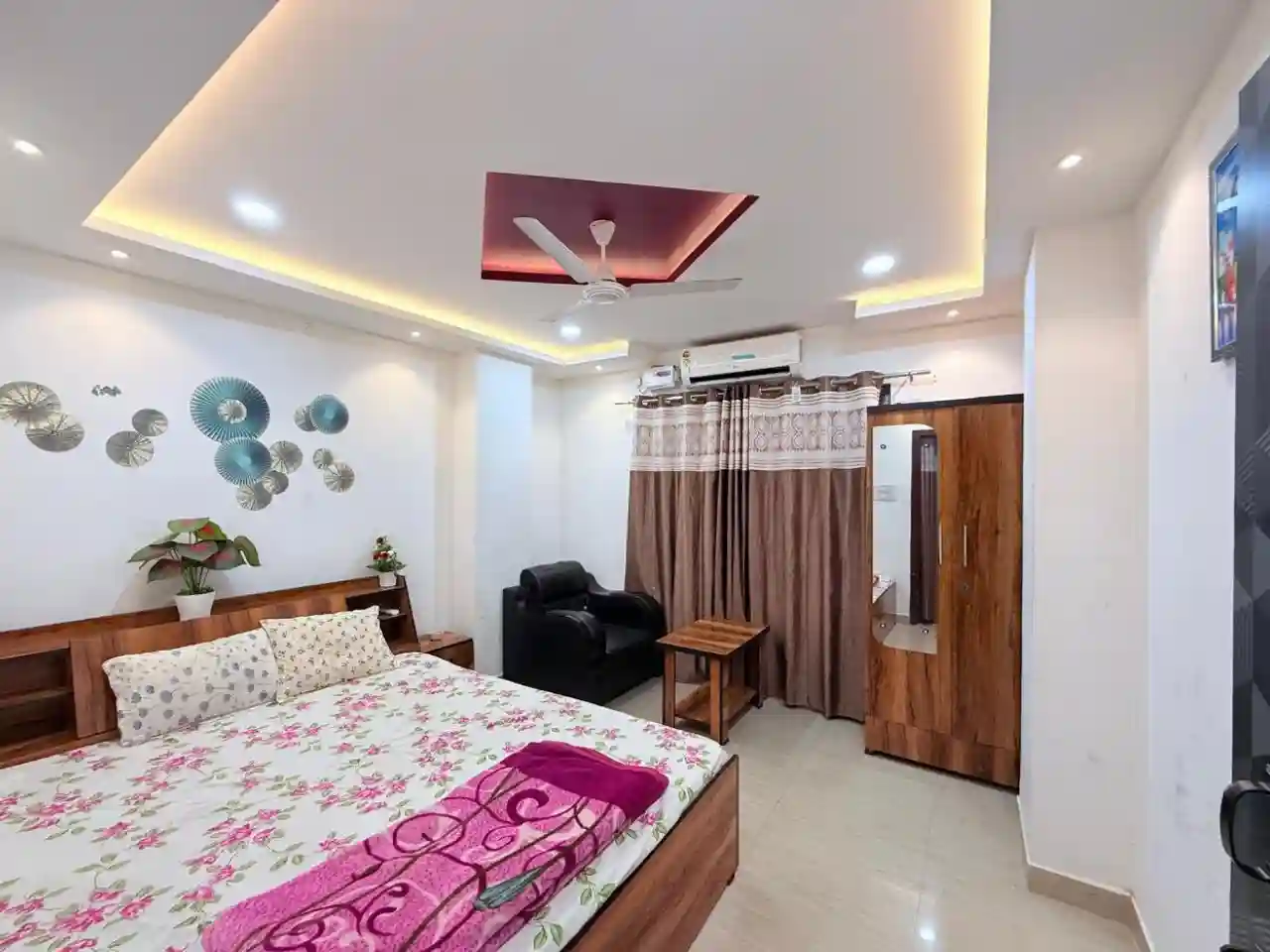 Pleasant homestay non ac Room Guwahati